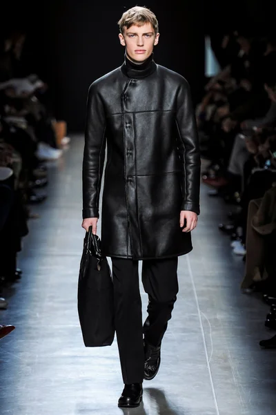 Look 17